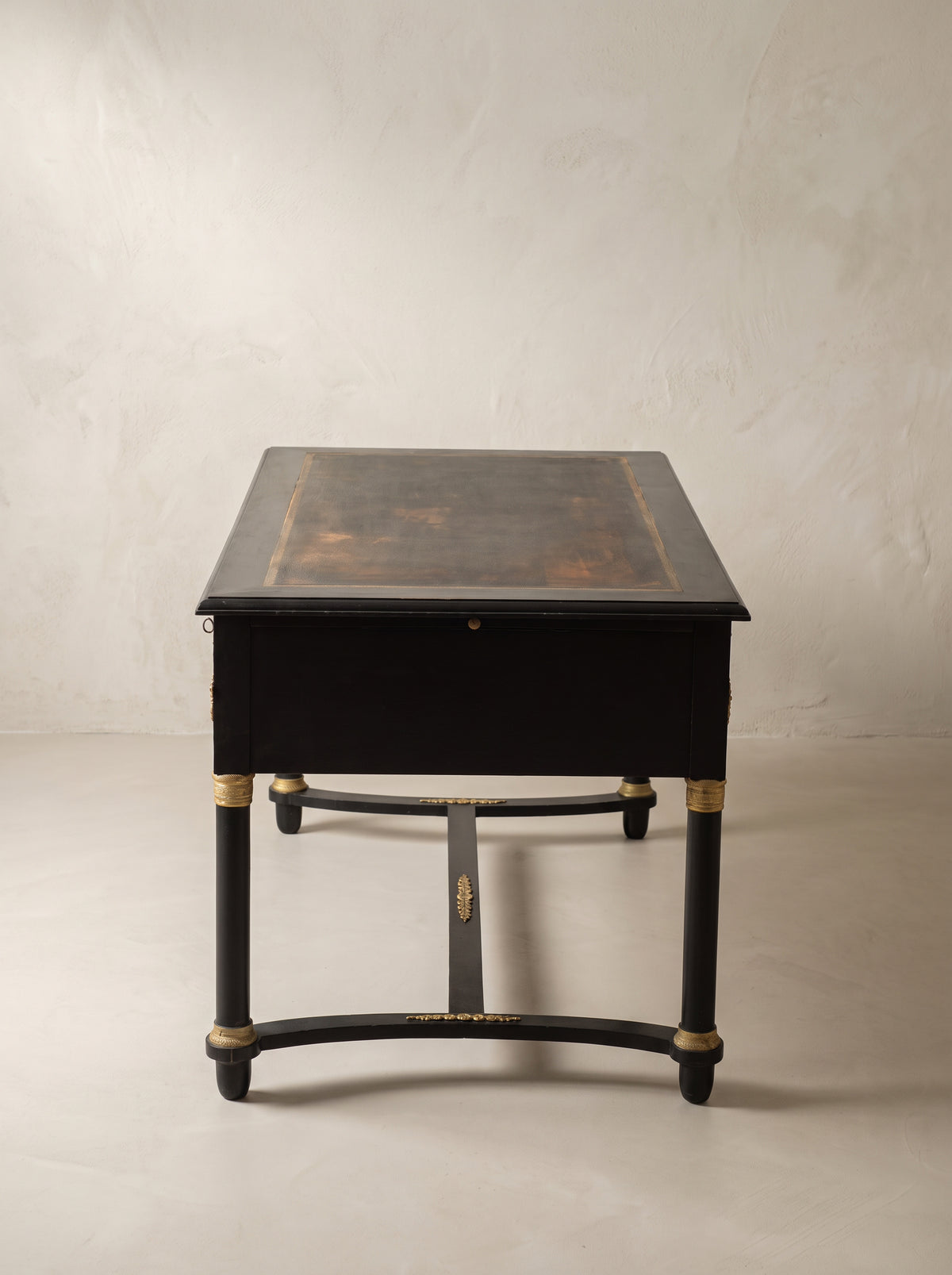 Escritorio Negro con Tablero de Piel | Estilo Imperio