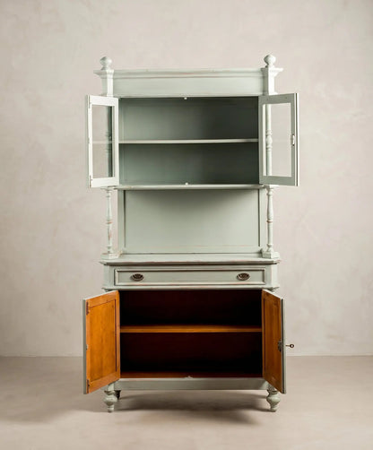 Interior alacena vintage francesa con baldas y compartimentos abiertos buffet inferior — Antique Arte y Decoración