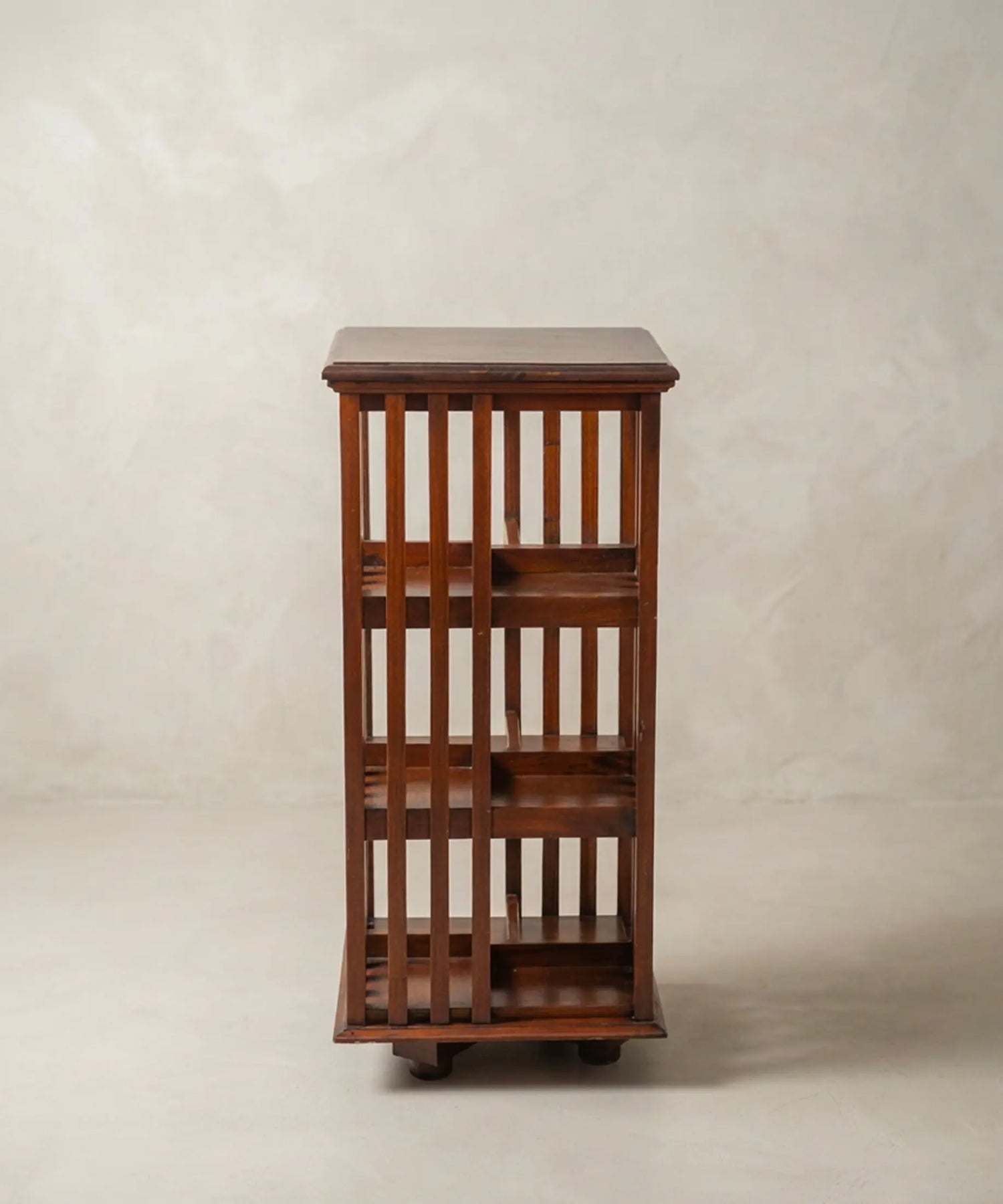 Librero Giratorio de Madera Maciza | Estilo Clásico Inglés