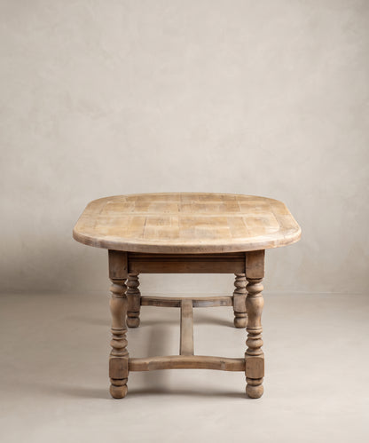 Mesa de comedor ovalada de roble lavado, vista lateral del tablero de parquet y la chambrana — Antique Arte y Decoración