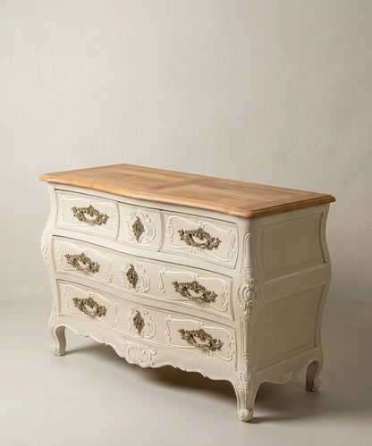 Cómoda Luis XV blanca vista lateral derecha estructura madera maciza — Antique Arte y Decoración
