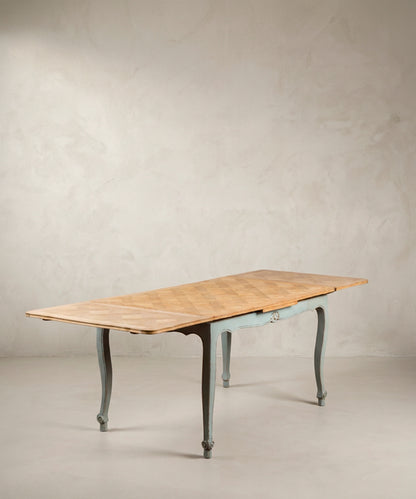 Mesa de comedor extensible abierta con las dos alargaderas desplegadas — Antique Arte y Decoración