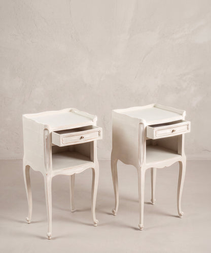 Pareja de Mesitas de Noche Vintage en Gris y Blanco | Estilo Luis XV, Francia