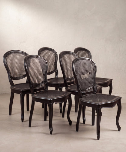 Seis sillas francesas de los años 70 pintadas en negro, vista lateral — Antique Arte y Decoración