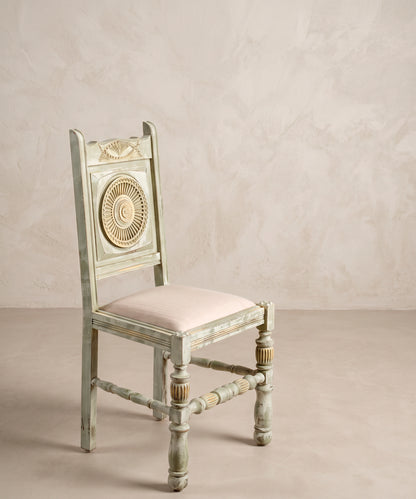 Silla vasca vintage en tres cuartos con patas torneadas y bulbos acanalados — Antique Arte y Decoración