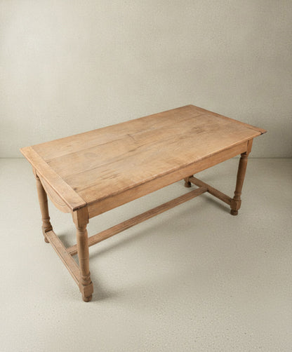 Vista superior mesa artesa de roble, tablero de tablas anchas con cabeceros — Antique Arte y Decoración