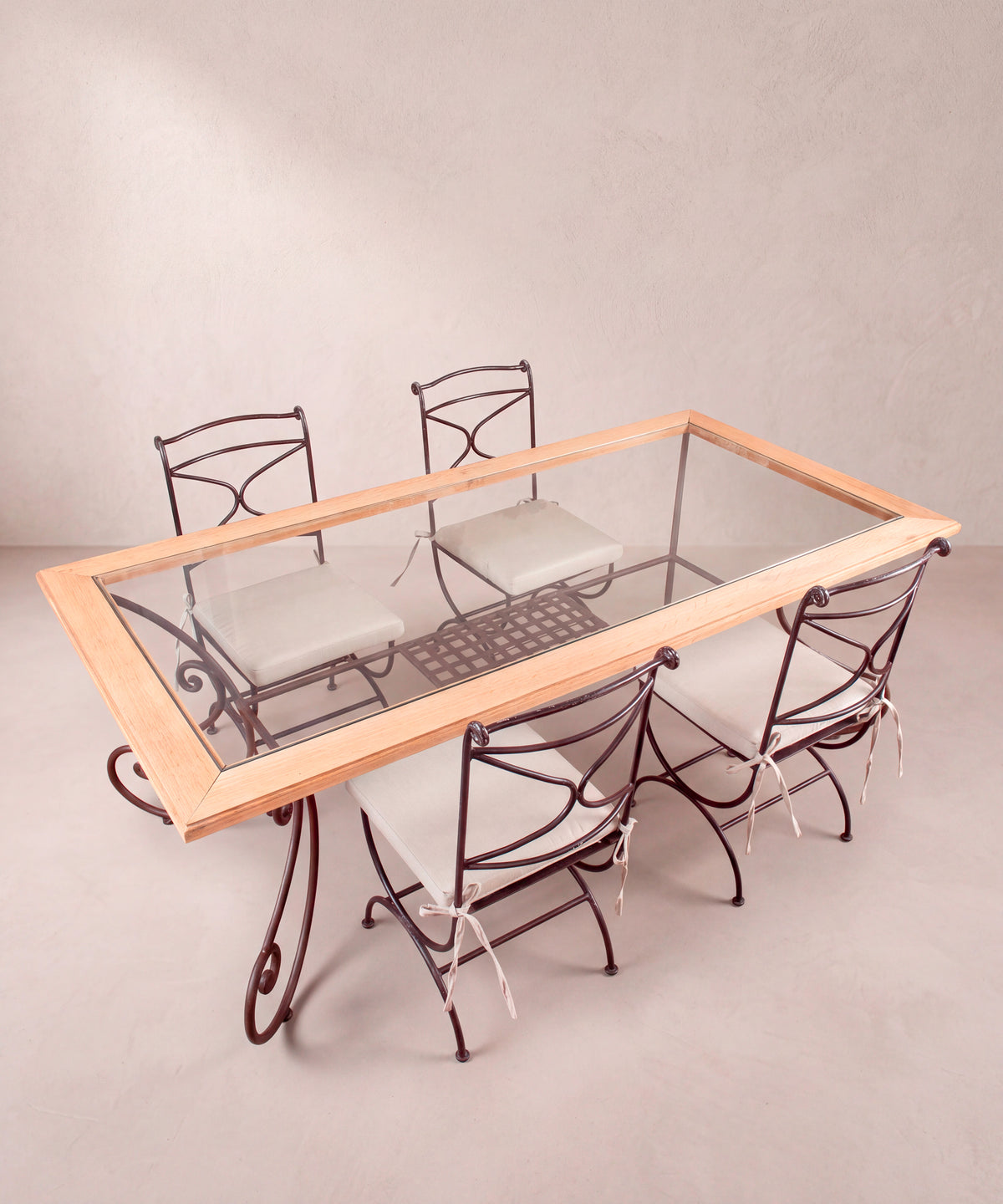 Mesa de Comedor de Forja y Roble con 4 Sillas | Francia, Años 50
