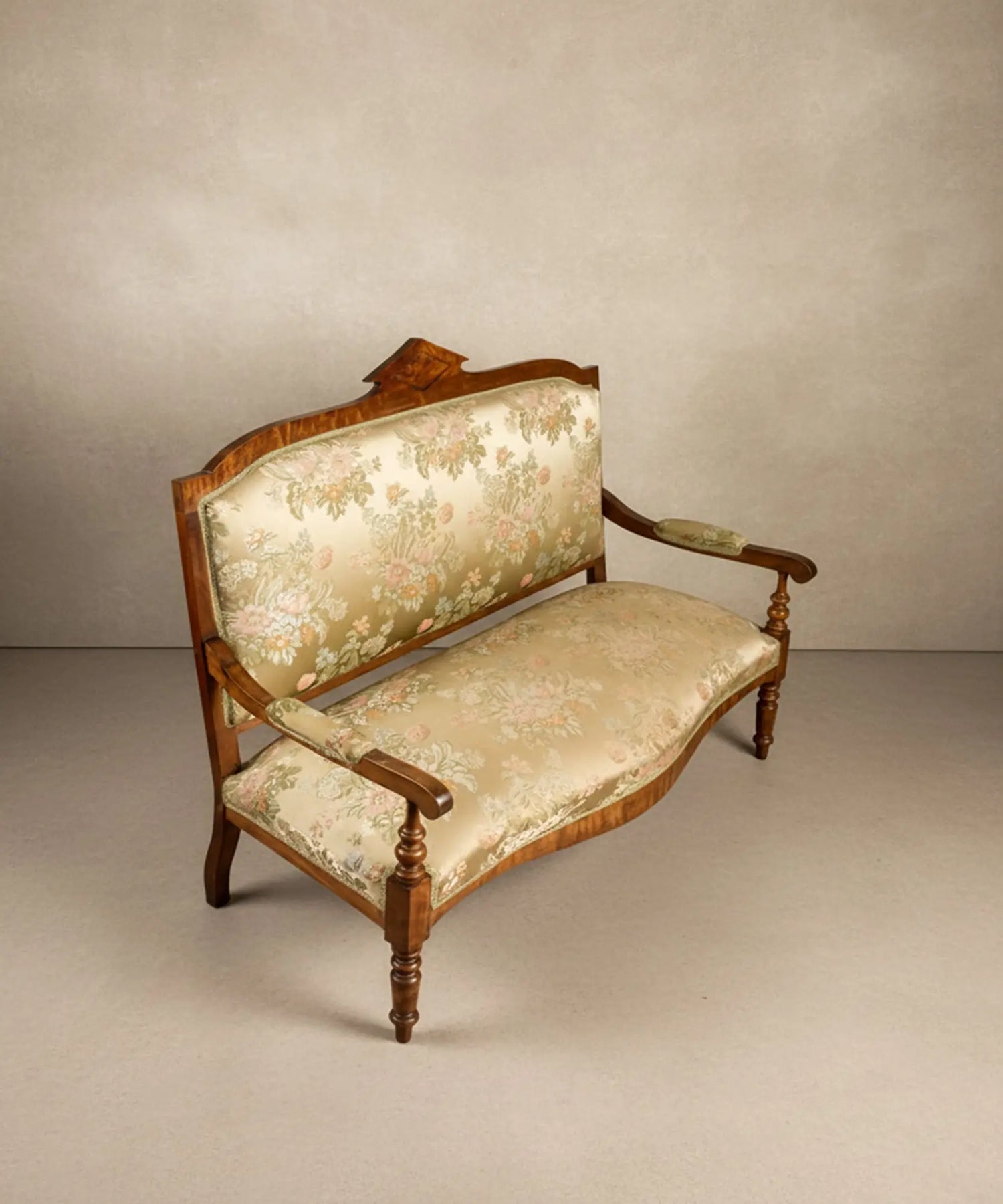 Sofá Canapé Isabelino en Nogal y Damasco Verde