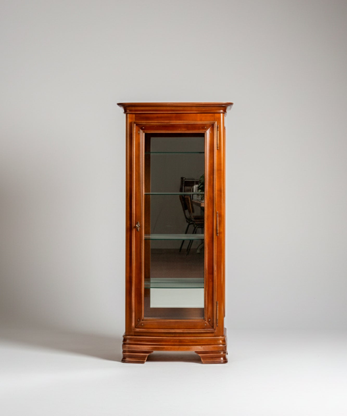 Vitrina de madera Lerma