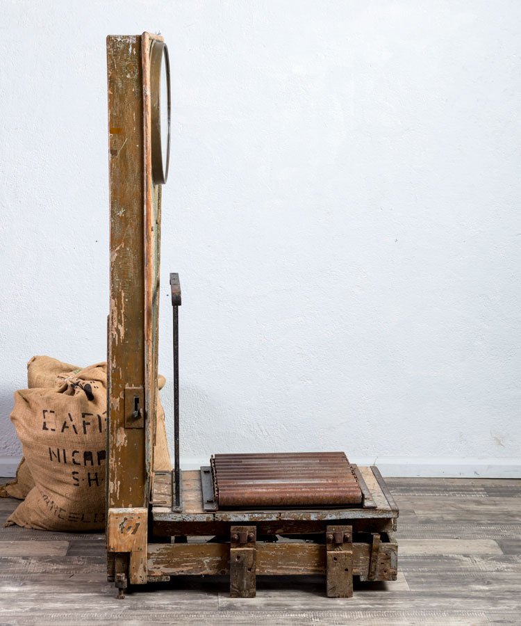 Báscula antigua pesaje maletas - Antique arte y decoracion
