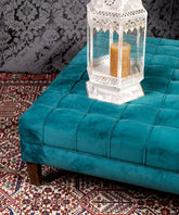 Mesa descalzadora tapizada Versace - Antique arte y decoracion